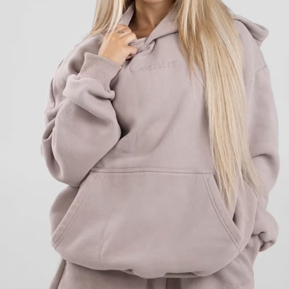 Comfrt Oversized Hoodie + Sweatpants
